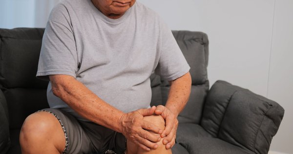 Comprendre l'arthrose : symptômes, traitements et solutions